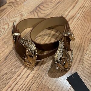 Double buckle belt
